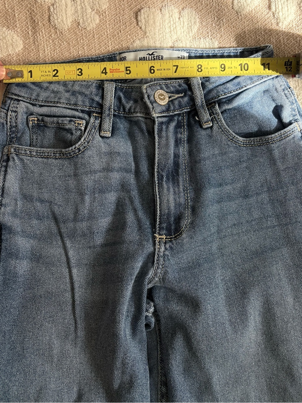 Hollister Women's Straight Leg Jeans in Medium Blue Wash
